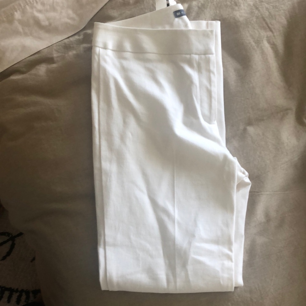 NWT Elliot Lauren white pants with stretch.